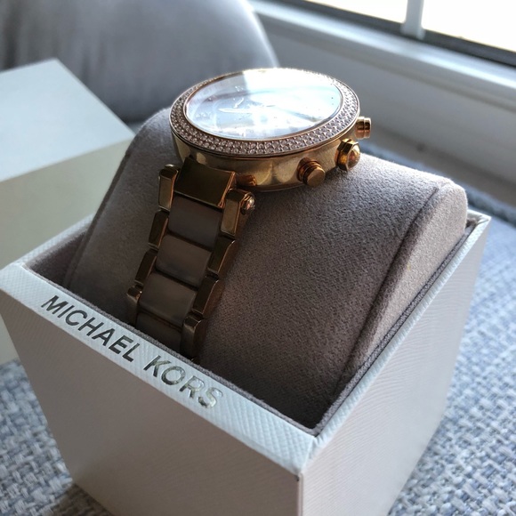 Michael Kors Rose Gold Swarovski Crystal Watch - Picture 5 of 8